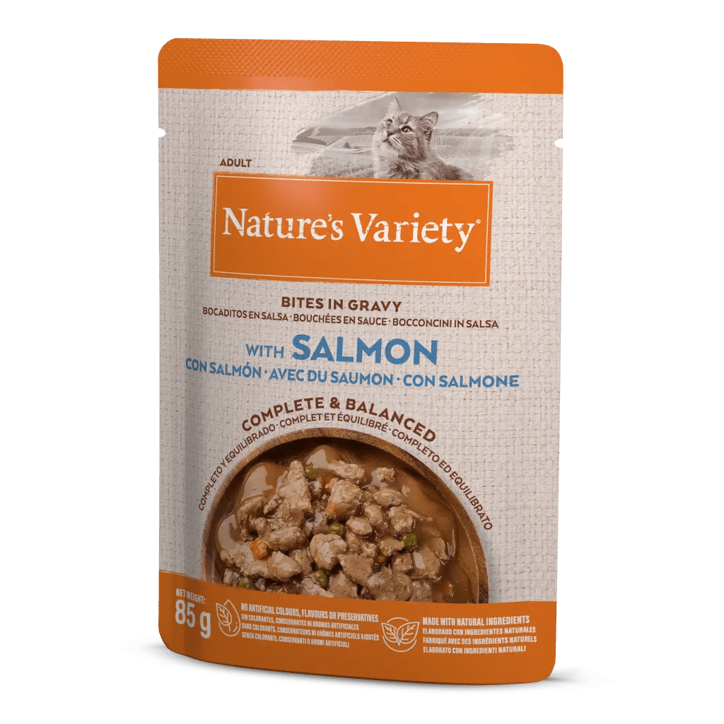 BITES IN GRAVY  WITH SALMON